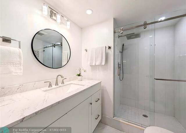 Property at 8021 N Sunrise Lakes Dr #203, Sunrise, FL 33322, 2 beds, 2 baths