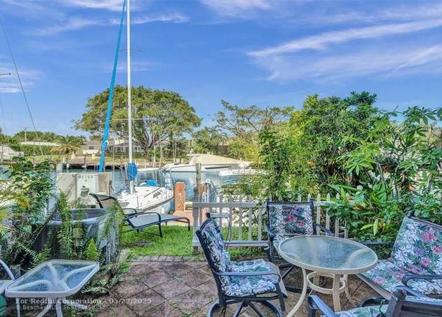 Property at 2563 NE 15th St #2563, Pompano Beach, FL 33062, 2 beds, 2.5 baths