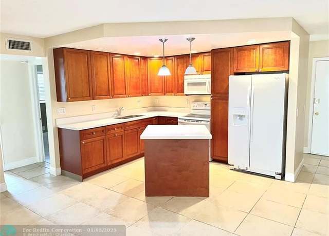 Property at 4425 Treehouse Ln Unit A, Tamarac, FL 33319, 3 beds, 2 baths