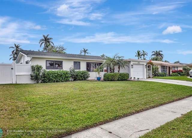 Property at 912 SE 16th Ct, Deerfield Beach, FL 33441, 3 beds, 3 baths