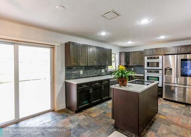 Property at 1540 NE 35th St, Pompano Beach, FL 33064, 3 beds, 2 baths