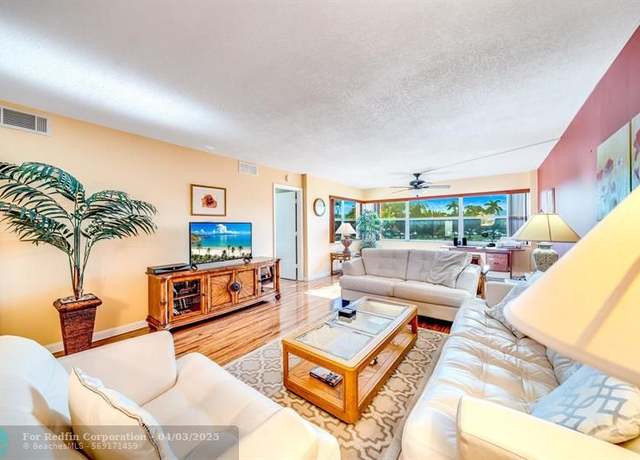 Property at 9741 Sunrise Lakes Blvd #202, Sunrise, FL 33322, 2 beds, 2 baths