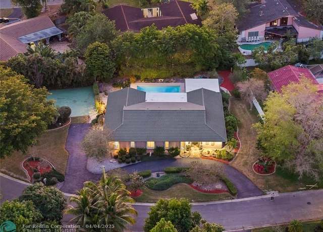 Property at 2620 NW 115th Ter, Coral Springs, FL 33065, 5 beds, 3 baths