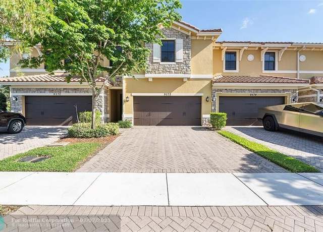 Property at 9572 Town Parc Cir N, Parkland, FL 33076, 4 beds, 3.5 baths
