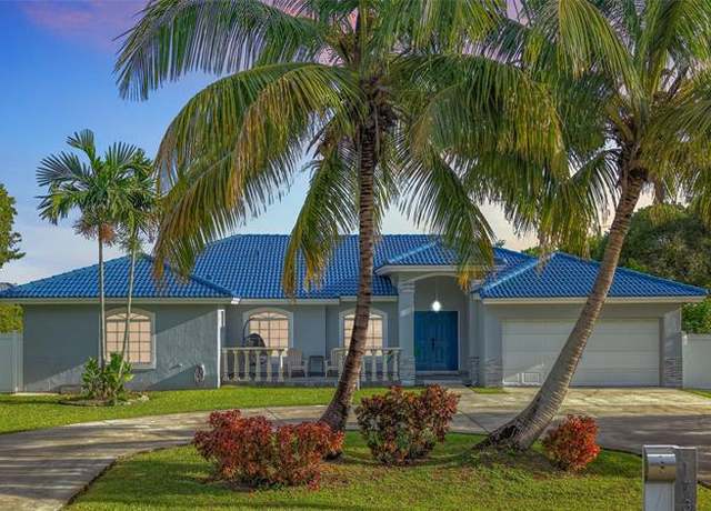 Property at 17355 SW 282nd St, Homestead, FL 33030, 4 beds, 2.5 baths