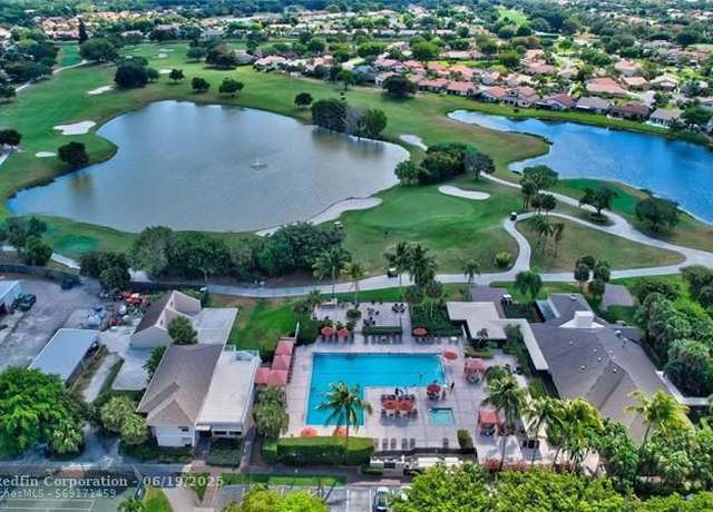 Property at 6422 Aspen Glen Cir #206, Boynton Beach, FL 33437, 3 beds, 2 baths