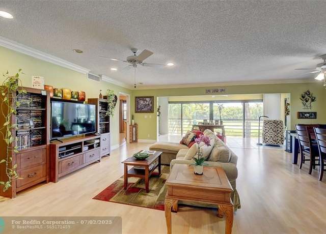 Property at 6422 Aspen Glen Cir #206, Boynton Beach, FL 33437, 3 beds, 2 baths