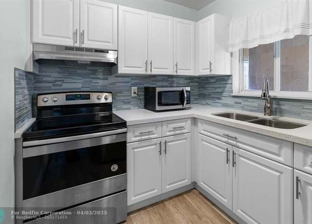 Property at 7910 Taft St #304, Pembroke Pines, FL 33024, 1 bed, 1 bath