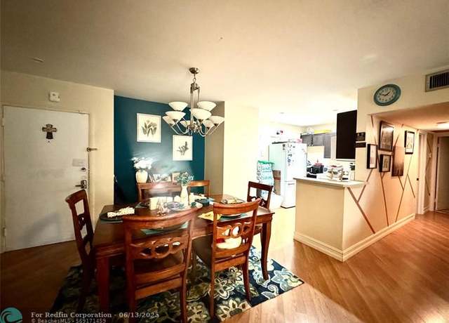 Property at 124 NE 19th Ct Unit 201B, Wilton Manors, FL 33305, 2 beds, 2 baths