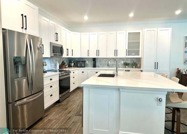 Property at 6173 Oceanaire Way, FL 33467, 3 beds, 2.5 baths