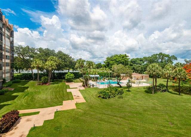 Property at 900 Saint Charles Pl #310, Pembroke Pines, FL 33026, 3 beds, 2 baths