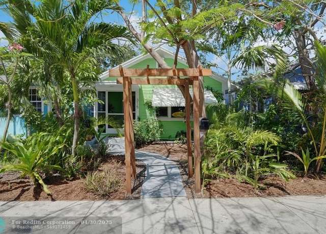 Property at 315 N M St, Lake Worth, FL 33460, 3 beds, 1.5 baths