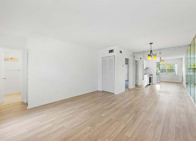 Property at 7360 NW 1st St #205, Margate, FL 33063, 1 bed, 1.5 baths