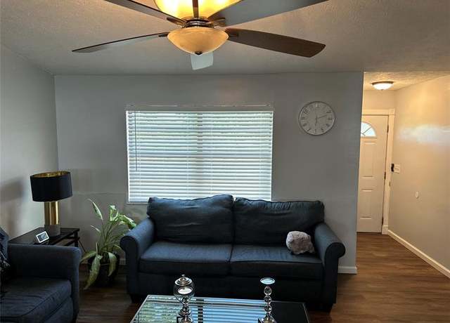 Property at 480 SW Lakehurst Dr, Port St. Lucie, FL 34983, 3 beds, 2 baths
