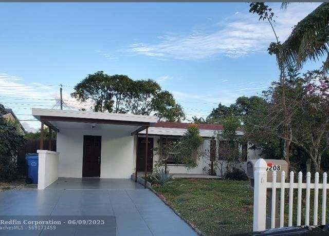 Property at 5208 NE 5th Ave, Fort Lauderdale, FL 33334, 3 beds, 2 baths