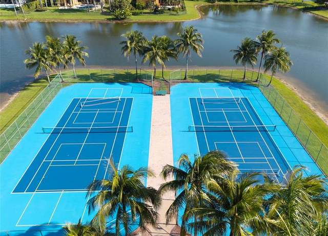 Property at 1602 SW 150th Ter, Davie, FL 33326, 5 beds, 5.5 baths