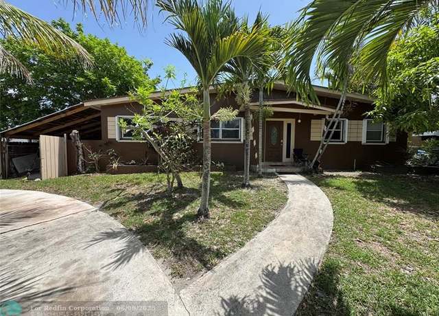 Property at 12000 SW 187th St, Miami, FL 33177, 3 beds, 2 baths