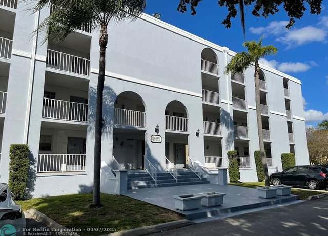 Property at 7981 S French Dr Unit 2-306, Hollywood, FL 33024, 2 beds, 2 baths