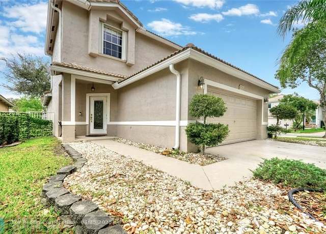 Property at 4919 Egret Ct, Coconut Creek, FL 33073, 3 beds, 2.5 baths