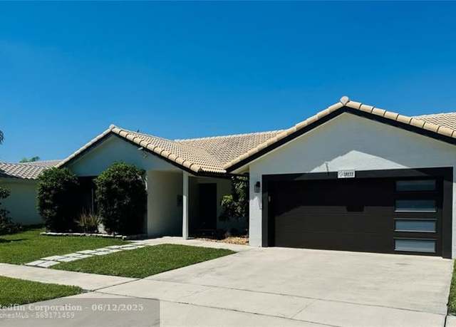 Property at 10111 SW 16th Ct, Davie, FL 33324, 4 beds, 2 baths