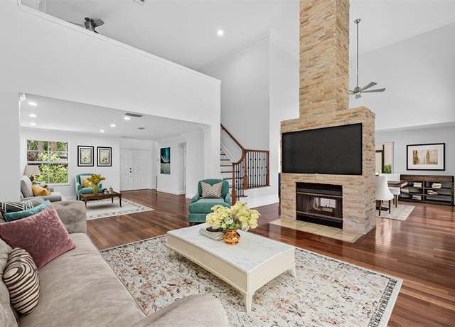 Property at 6401 NW 58th Ter, Parkland, FL 33067, 3 beds, 2.5 baths