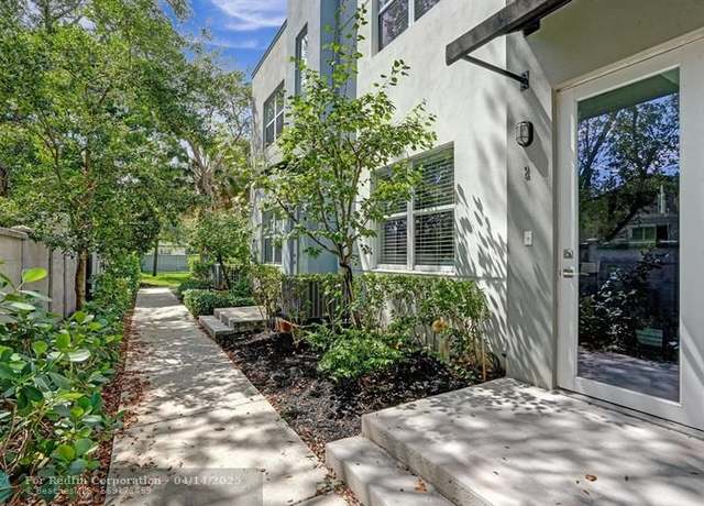 Property at 480 NE 35th Ct #2, Oakland Park, FL 33334, 2 beds, 2.5 baths