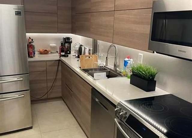 Property at 3000 S Ocean Dr #302, Hollywood, FL 33019, 2 beds, 2 baths