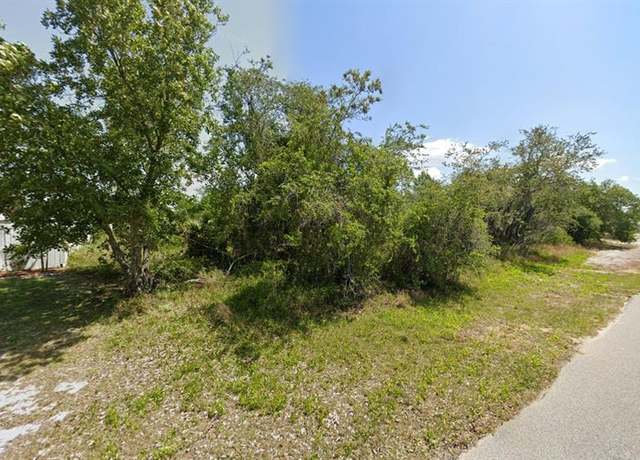 Property at 249 Grape Rd, FL 33852