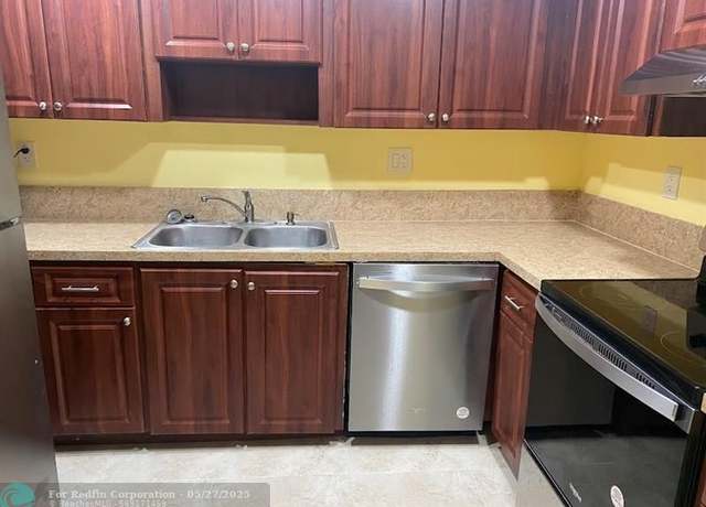 Property at 3307 NW 108th Dr #4, Coral Springs, FL 33065, 1 bed, 1.5 baths