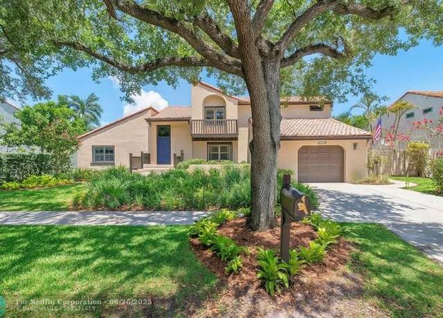 Property at 2920 E Aviary Dr, Cooper City, FL 33026, 3 beds, 2.5 baths