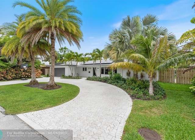 Property at 2725 NE 35th Ct, Fort Lauderdale, FL 33308, 3 beds, 2.5 baths