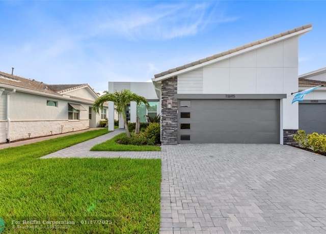 Property at 11695 SW Viridian Blvd, Port St. Lucie, FL 34987, 3 beds, 2 baths