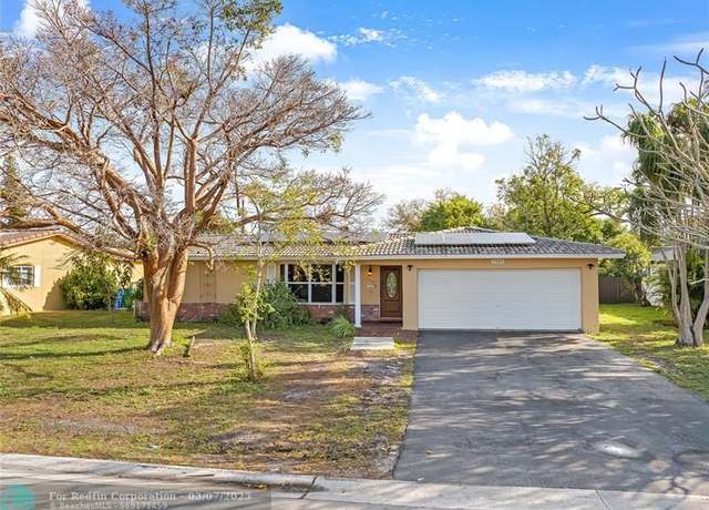 Property at 7961 NW 37th Dr, Coral Springs, FL 33065, 4 beds, 2 baths