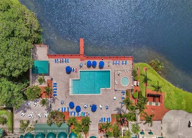 Property at 9480 Poinciana Pl #207, Davie, FL 33324, 2 beds, 2 baths