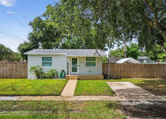 Property at 6400 Oak St, Hollywood, FL 33024, 2 beds, 1 bath