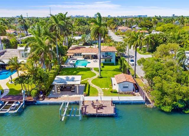 Property at 1100 N Northlake Dr, Hollywood, FL 33019, 5 beds, 4 baths