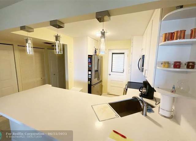 Property at 6461 NW 2nd Ave #5090, Boca Raton, FL 33487, 1 bed, 2 baths