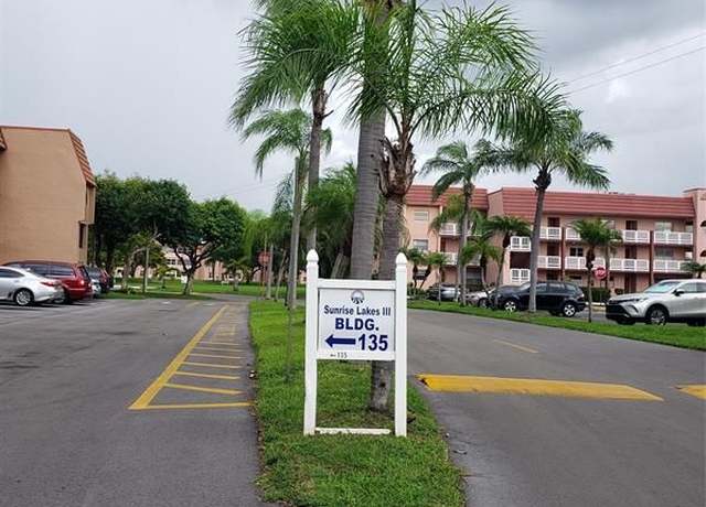Property at 9721 Sunrise Lakes Blvd #305, Sunrise, FL 33322, 2 beds, 2 baths