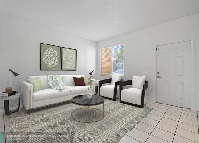 Property at 2527 SE 15th Pl #193, Homestead, FL 33035, 3 beds, 2.5 baths