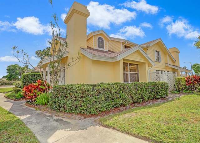 Property at 3604 SW Sunset Trace Cir, Palm City, FL 34990, 3 beds, 2 baths