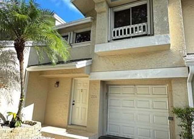 Property at 2126 W Discovery Cir #2126, Deerfield Beach, FL 33442, 2 beds, 2.5 baths
