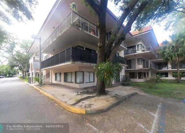 Property at 4715 SW 62nd Ave #102, Davie, FL 33314, 2 beds, 2 baths