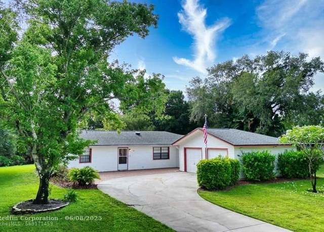 Property at 930 47th Ave, Vero Beach, FL 32968, 3 beds, 2 baths