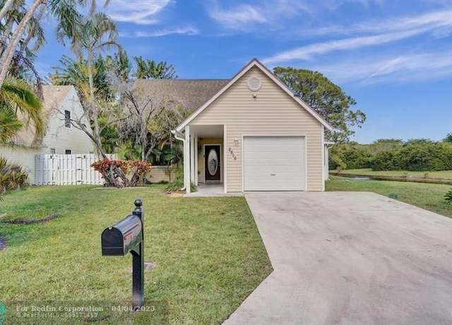 Property at 2815 Black Pine Ct, FL 33462, 3 beds, 2 baths