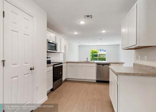 Property at 2102 SE Holland St, Port St. Lucie, FL 34952, 3 beds, 2 baths