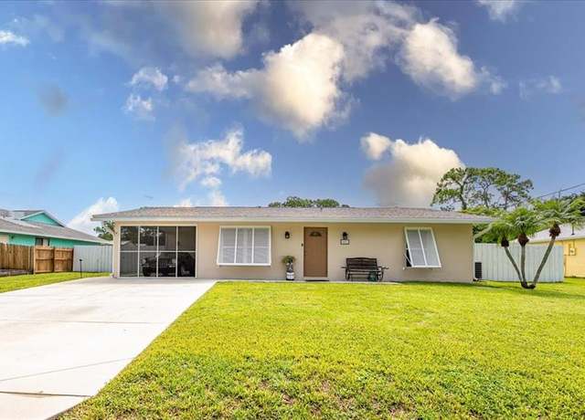 Property at 465 NE Midvale St, Port St. Lucie, FL 34983, 2 beds, 2 baths