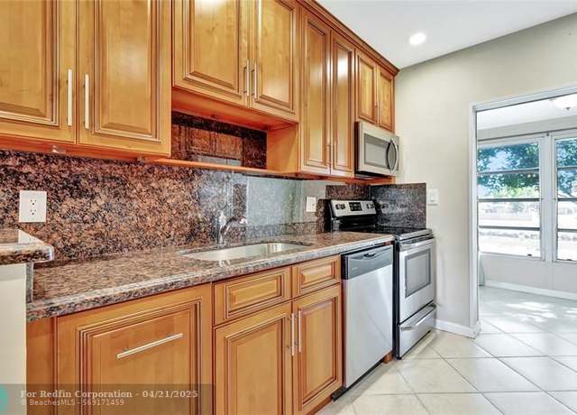 Property at 7290 NW 1st St #205, Margate, FL 33063, 1 bed, 1.5 baths