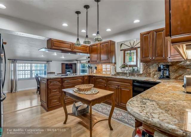 Property at 6800 Coolidge St, Hollywood, FL 33024, 3 beds, 2 baths