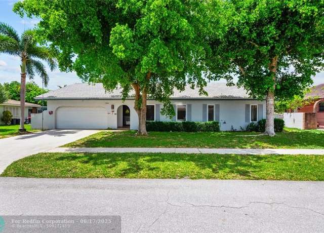 Property at 1544 NW 9th St, Boca Raton, FL 33486, 3 beds, 2 baths