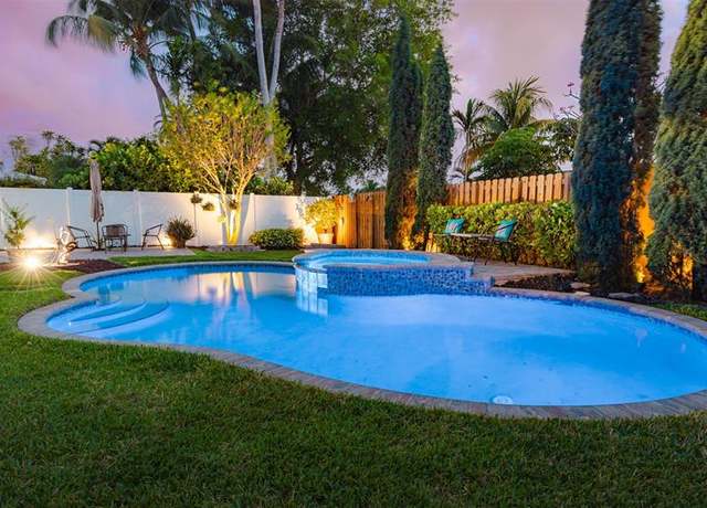 Property at 1924 NE 18th St, Fort Lauderdale, FL 33305, 3 beds, 2 baths